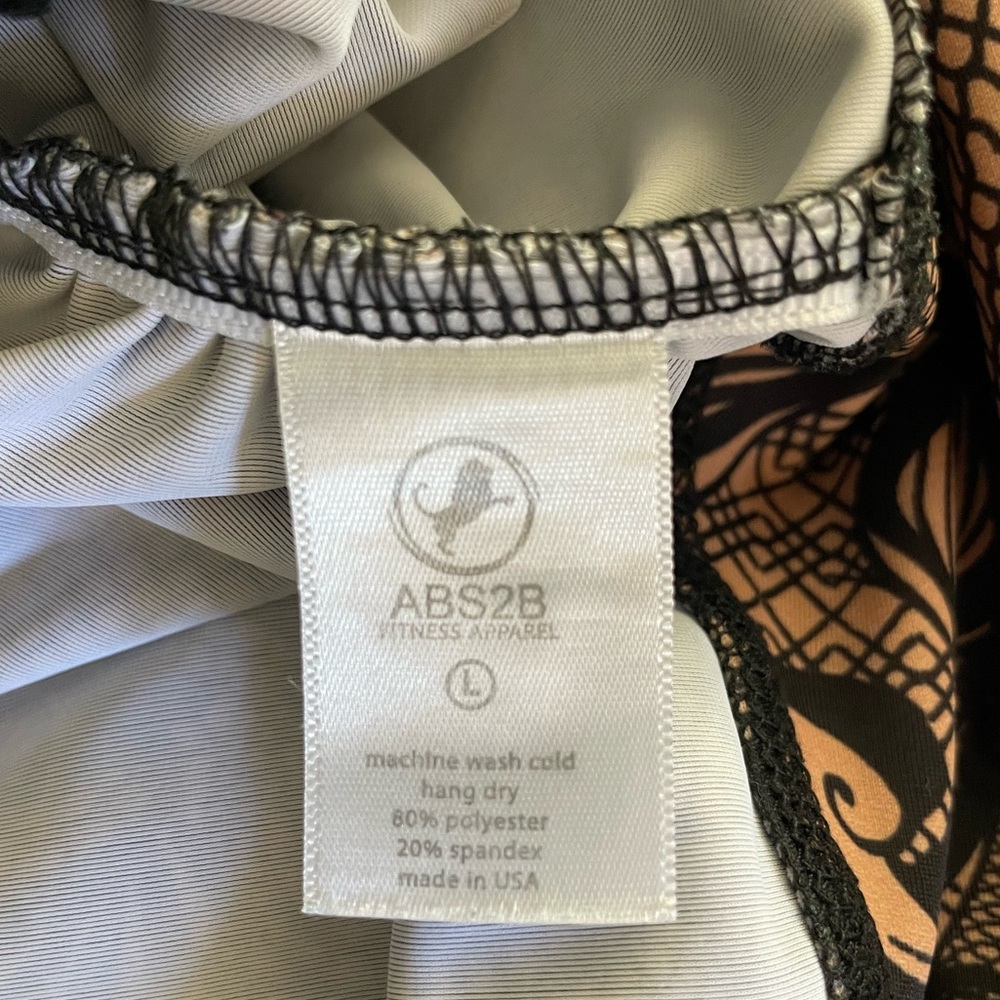 ABS2BE Floral/Paisley Leggings with Mesh Sides & Scrunch Booty - Picture 2 of 11